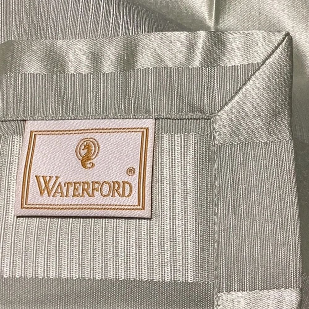 Waterford Linens Cloth Table Napkins